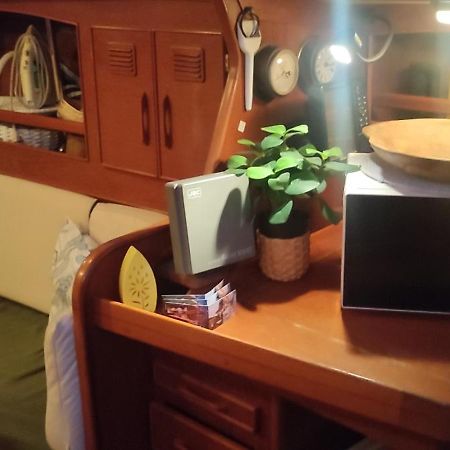 Boat-Apartamento Flotante Cadiz.. La Juanita Arroyo Extérieur photo